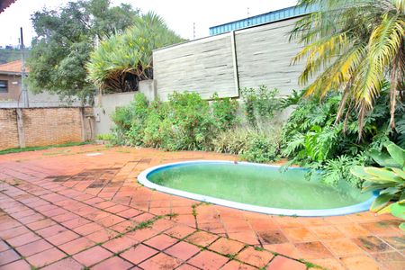 Casa à venda com 275m², 3 quartos e 2 vagasÁrea Externa