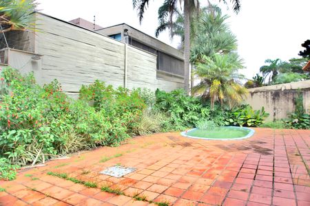 Casa à venda com 275m², 3 quartos e 2 vagasÁrea Externa