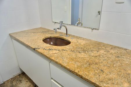 Casa à venda com 275m², 3 quartos e 2 vagasBanheiro