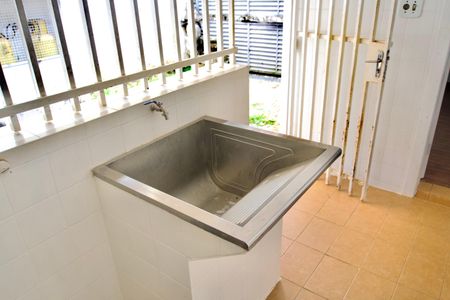 Casa à venda com 275m², 3 quartos e 2 vagasÁrea de Serviço