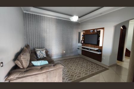 Sala de casa para alugar com 3 quartos, 150m² em Jardim Lourdes, Ferraz de Vasconcelos