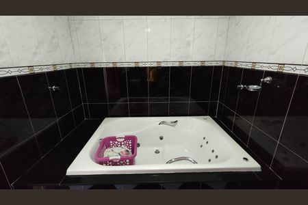 Banheiro da Suíte de casa para alugar com 3 quartos, 150m² em Jardim Lourdes, Ferraz de Vasconcelos