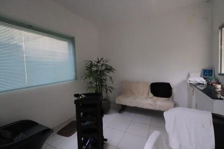 Casa à venda com 160m², 4 quartos e sem vagaSalão