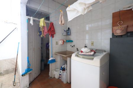 Casa à venda com 160m², 4 quartos e sem vagaÁrea de Serviço