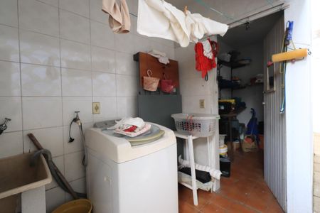 Casa à venda com 160m², 4 quartos e sem vagaÁrea de Serviço