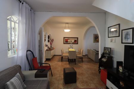 Casa à venda com 160m², 4 quartos e sem vagaSala