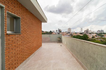 Casa para alugar com 407m², 3 quartos e 8 vagasQuintal