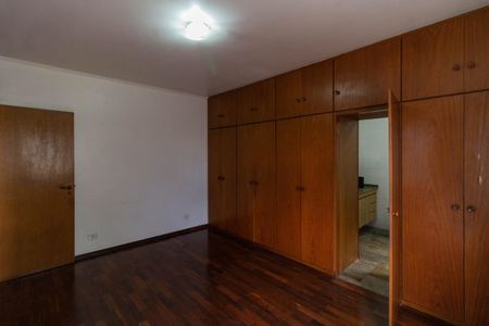 Casa para alugar com 407m², 3 quartos e 8 vagasSuíte