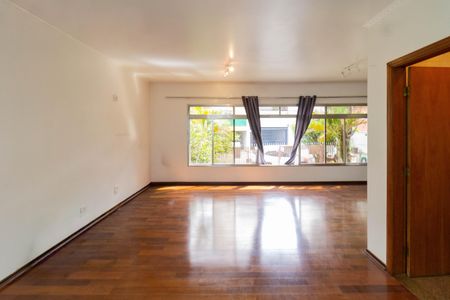 Casa para alugar com 407m², 3 quartos e 8 vagasSala