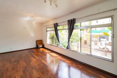 Casa para alugar com 407m², 3 quartos e 8 vagasSala