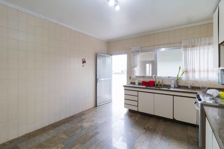 Casa para alugar com 407m², 3 quartos e 8 vagasCozinha