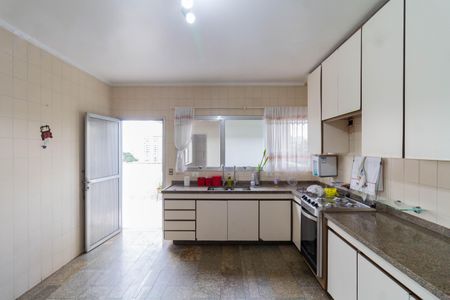 Casa para alugar com 407m², 3 quartos e 8 vagasCozinha