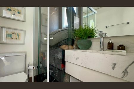 Apartamento à venda com 86m², 2 quartos e 1 vagaBanheiro da Suíte 1
