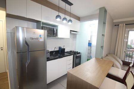 Sala / Cozinha de apartamento para alugar com 2 quartos, 59m² em Vila Pauliceia, São Paulo