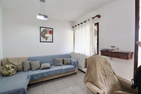 Casa de condomínio para alugar com 120m², 3 quartos e 1 vaga Casa de condomínio para alugar com 120m², 3 quartos e 1 vagaSala