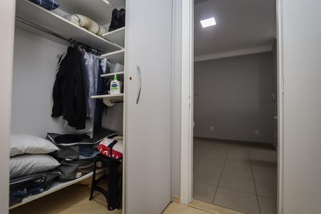 Studio à venda com 38m², 1 quarto e 1 vaga Studio à venda com 38m², 1 quarto e 1 vagaCloset