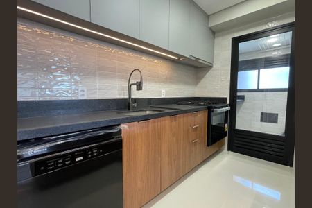 Apartamento para alugar com 84m², 2 quartos e 2 vagasCozinha e Área de Serviço