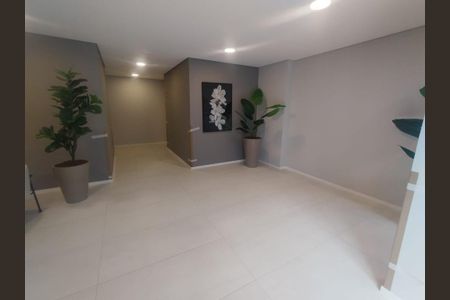 Apartamento à venda com 58m², 3 quartos e 1 vagaFoto 02