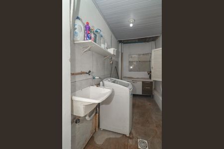 Casa à venda com 128m², 5 quartos e 1 vagaÁrea de Serviço