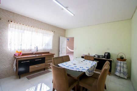 Casa à venda com 192m², 2 quartos e 6 vagasCozinha
