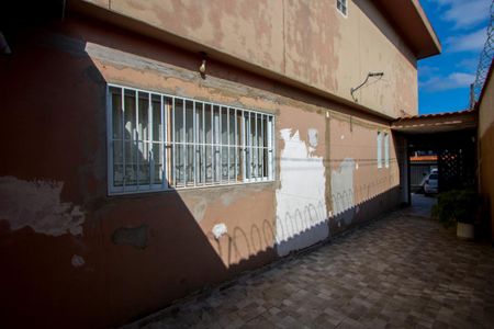 Casa à venda com 192m², 2 quartos e 6 vagasQuintal