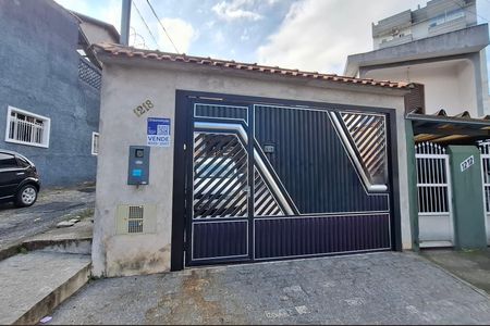 Casa à venda com 192m², 2 quartos e 6 vagasFachada