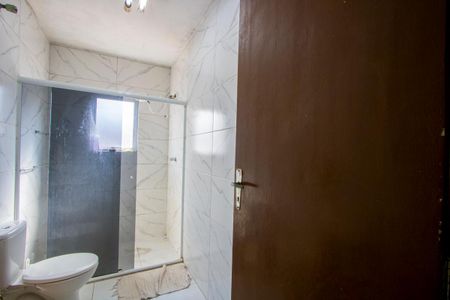 Casa à venda com 192m², 2 quartos e 6 vagasBanheiro social