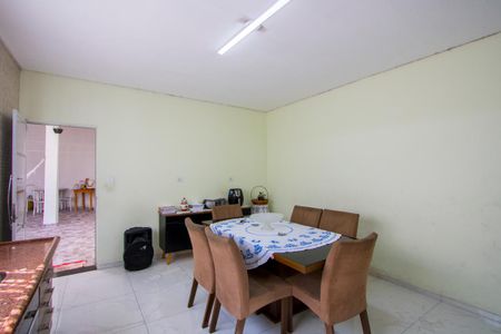 Casa à venda com 192m², 2 quartos e 6 vagasCozinha
