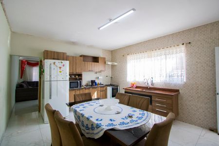 Casa à venda com 192m², 2 quartos e 6 vagasCozinha
