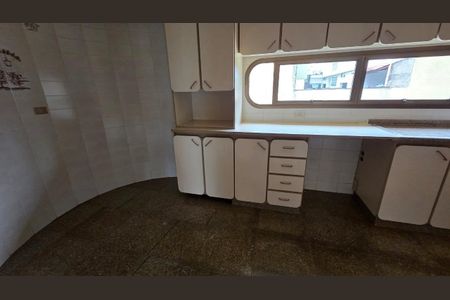 Apartamento à venda com 245m², 4 quartos e 4 vagasFoto 22