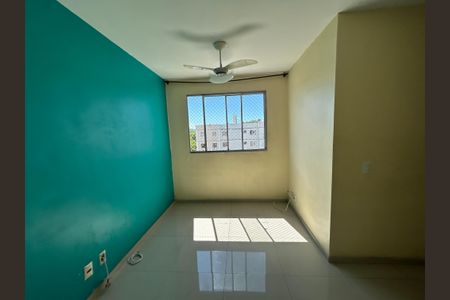 Sala de apartamento para alugar com 2 quartos, 45m² em Pavuna, Nilópolis