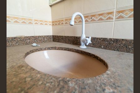 Casa à venda com 94m², 3 quartos e 2 vagasBanheiro