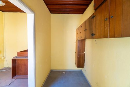 Casa à venda com 94m², 3 quartos e 2 vagasEscritório