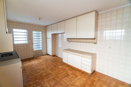 Casa à venda com 94m², 3 quartos e 2 vagasCozinha