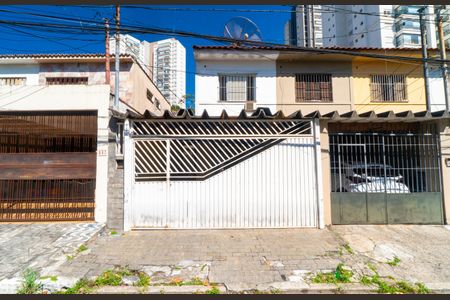 Casa à venda com 94m², 3 quartos e 2 vagasFachada