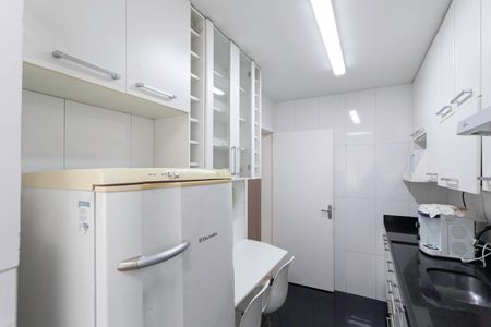 Apartamento para alugar com 116m², 2 quartos e 2 vagas Apartamento para alugar com 116m², 2 quartos e 2 vagasCozinha