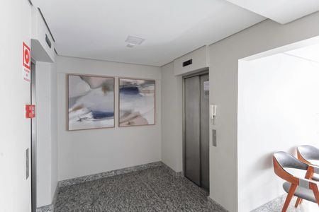 Apartamento para alugar com 116m², 2 quartos e 2 vagas Apartamento para alugar com 116m², 2 quartos e 2 vagasHall social