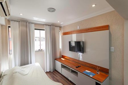 Apartamento para alugar com 116m², 2 quartos e 2 vagas Apartamento para alugar com 116m², 2 quartos e 2 vagasSala