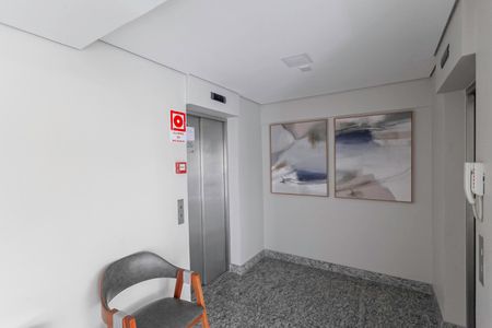 Apartamento para alugar com 116m², 2 quartos e 2 vagas Apartamento para alugar com 116m², 2 quartos e 2 vagasHall social