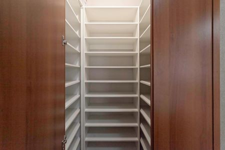 Apartamento para alugar com 116m², 2 quartos e 2 vagas Apartamento para alugar com 116m², 2 quartos e 2 vagasCloset da suíte