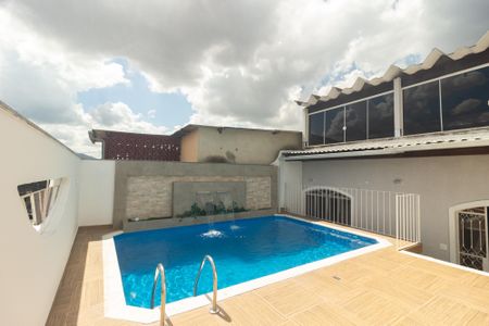 Casa para alugar com 265m², 3 quartos e 3 vagasQuintal