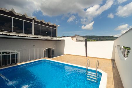 Casa para alugar com 265m², 3 quartos e 3 vagasPiscina