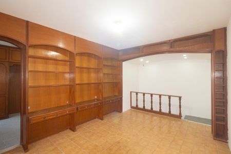 Casa para alugar com 265m², 3 quartos e 3 vagasEscritório