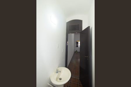 Casa para alugar com 265m², 3 quartos e 3 vagasBanheiro Social 2