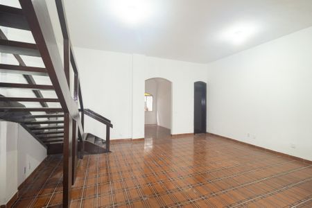 Casa para alugar com 265m², 3 quartos e 3 vagasSala