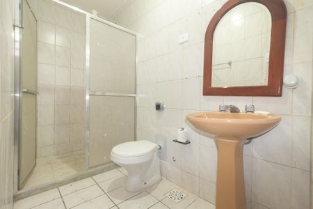 Casa para alugar com 265m², 3 quartos e 3 vagasBanheiro da Suíte 1