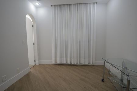 Apartamento à venda com 243m², 5 quartos e 4 vagas Apartamento à venda com 243m², 5 quartos e 4 vagasQuarto Suíte
