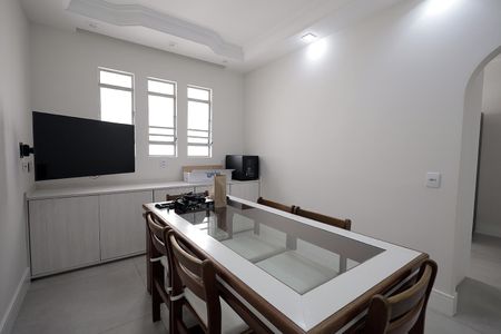 Apartamento à venda com 243m², 5 quartos e 4 vagas Apartamento à venda com 243m², 5 quartos e 4 vagasSala de Jantar