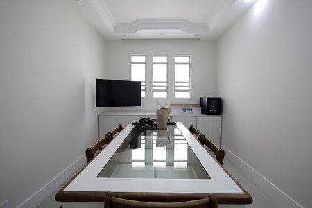 Apartamento à venda com 243m², 5 quartos e 4 vagas Apartamento à venda com 243m², 5 quartos e 4 vagasSala de Jantar