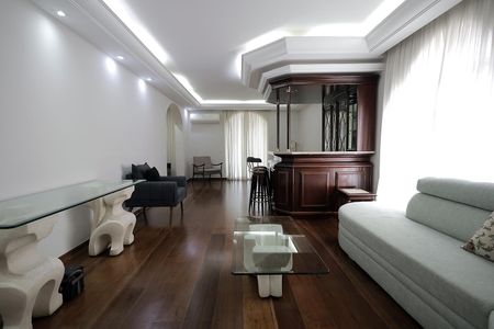 Apartamento à venda com 243m², 5 quartos e 4 vagas Apartamento à venda com 243m², 5 quartos e 4 vagasSala